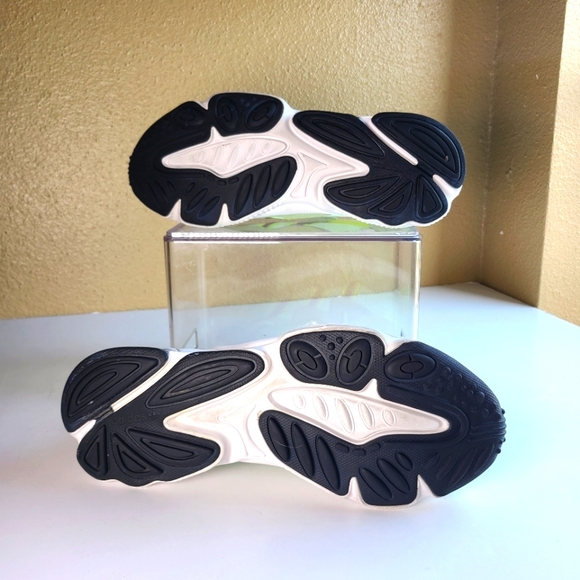 Adidas Ozweego Glow Green - Men Size 10.5 - Picture 3 of 10